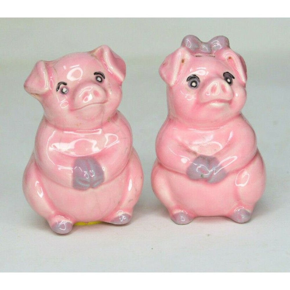 Vintage Pink Pig Couple Figural Salt And Pepper Shakers